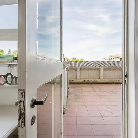 Guestready - White And Bright * Porto